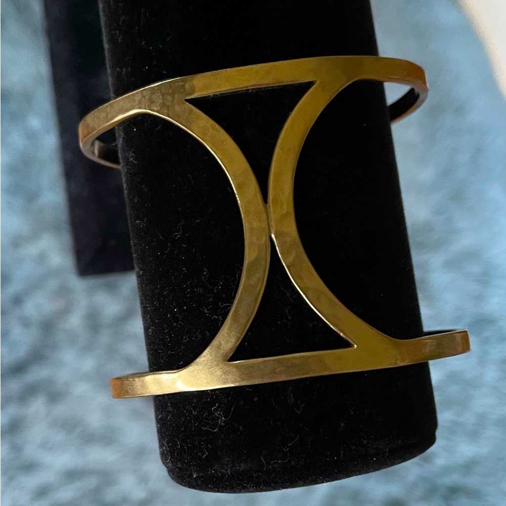 Silpada KR Looped in Cuff Gold Bracelet